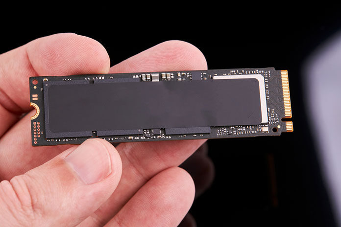 Dysk SSD 1 TB do laptopa – wady i zalety