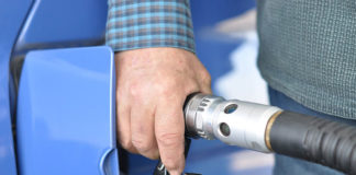 Poznaj sposoby, jak poradzić sobie z wysokimi cenami paliw na stacjach